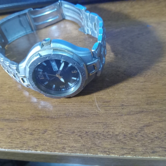 Vintage Lorus Watch Men Gold Silver Tone Day-Date - Picture 9 of 9